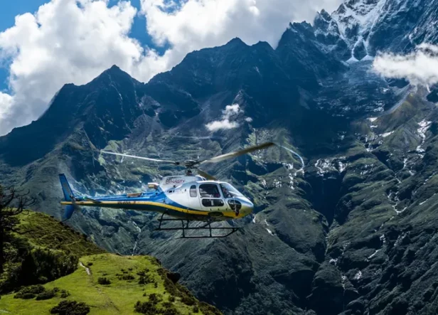 everest-heli-return