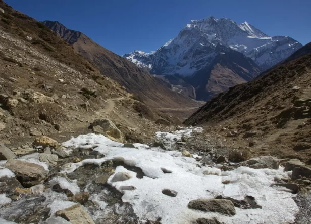 manaslu circuit trek