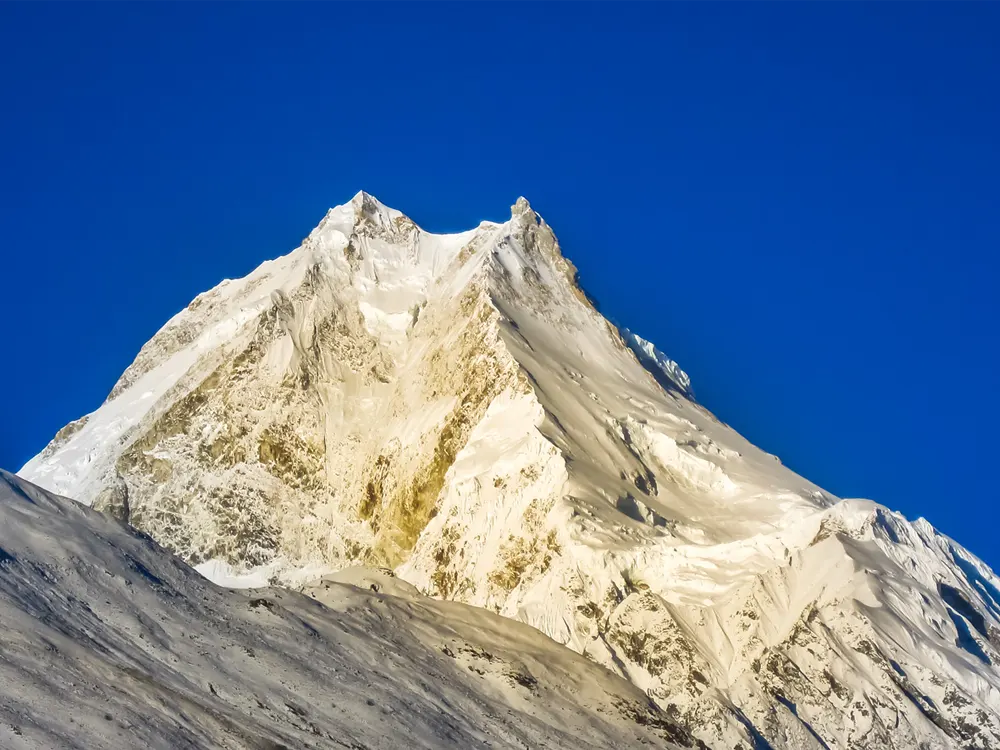 manaslu-mountain